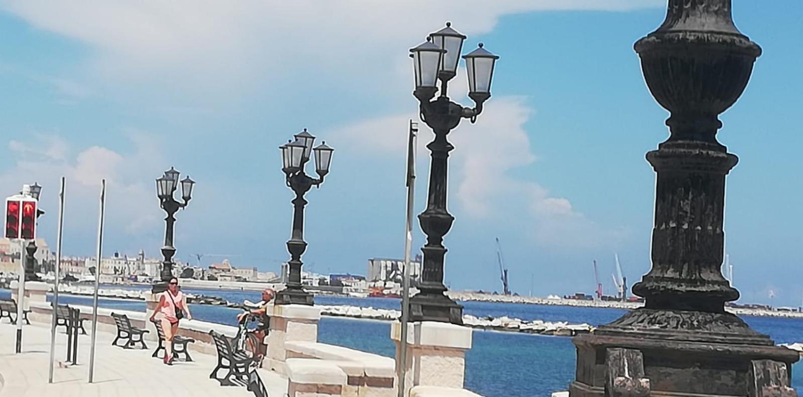 Апартаменты La Dimora Vista Mare Бари Экстерьер фото